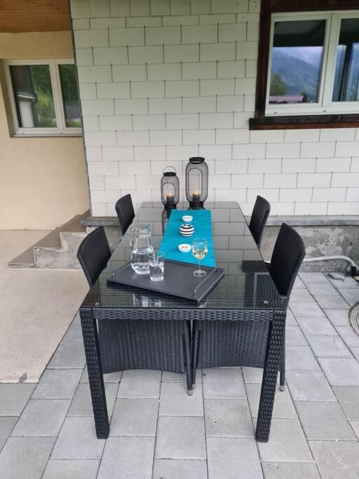 Schones Kleines Studio Mit Sitzplatz, Mitten Im Prattigau Jenaz Bagian luar foto